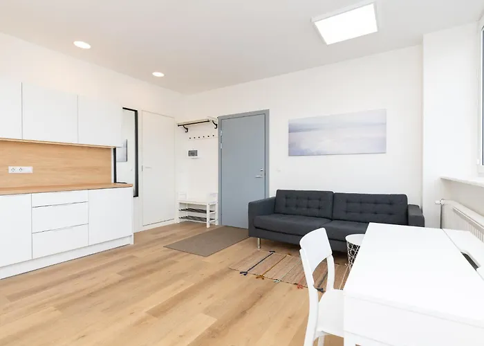 Hilltop - Studio In City Centre