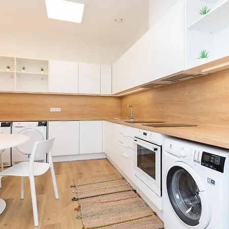 Hilltop - Studio In City Centre Tallin