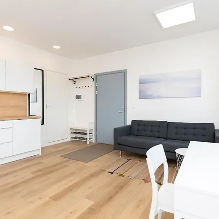 Hilltop - Studio In City Centre