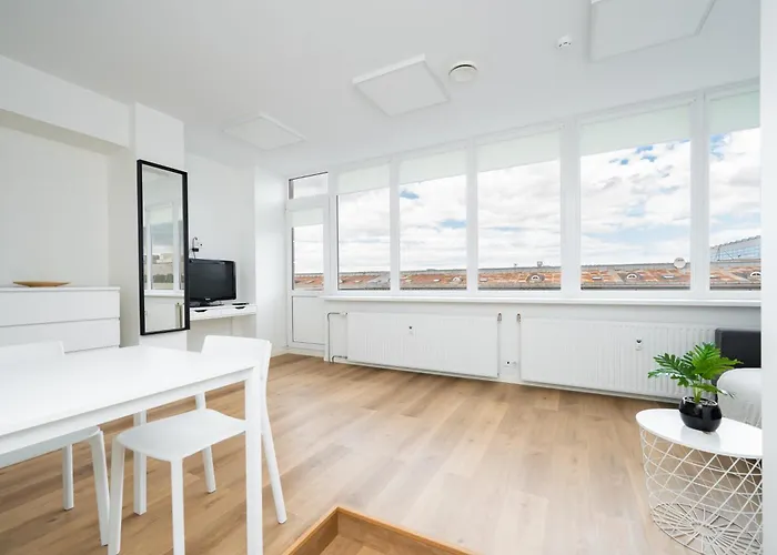 Hilltop - Studio In City Centre *
