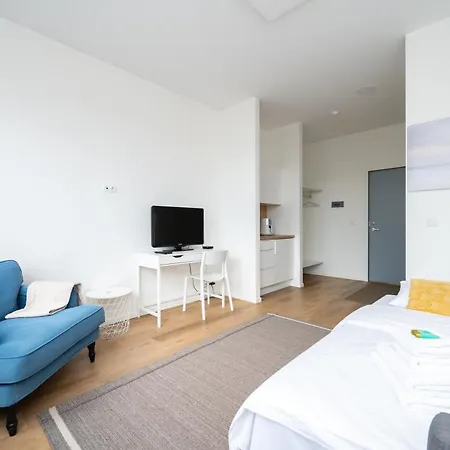 Hilltop - Studio In City Centre Appartement