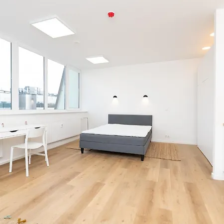 Hilltop - Studio In City Centre Appartement *